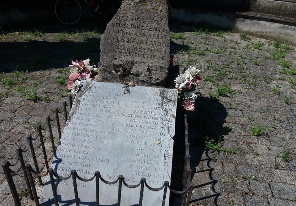 Al cippo di Filettole il ricordo delle vittime della strage di Laiano