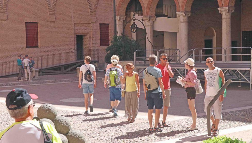 Turismo, agosto sottotono «E i monumenti sono chiusi» 