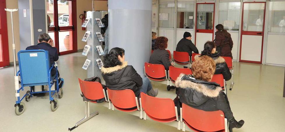 Fuga dei medici dal pronto soccorso da settembre smetteranno in 5 su 15 