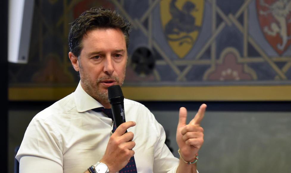  Fratelli d’Italia all’attacco: «Termine non dice nulla?»
