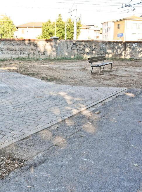 Contro i vandali, giù il muro Verrà realizzato un parcheggio 