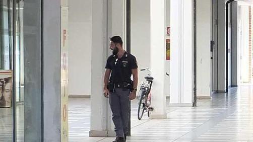 Professionista si uccide nella casa-ufficio: aveva seri problemi economici