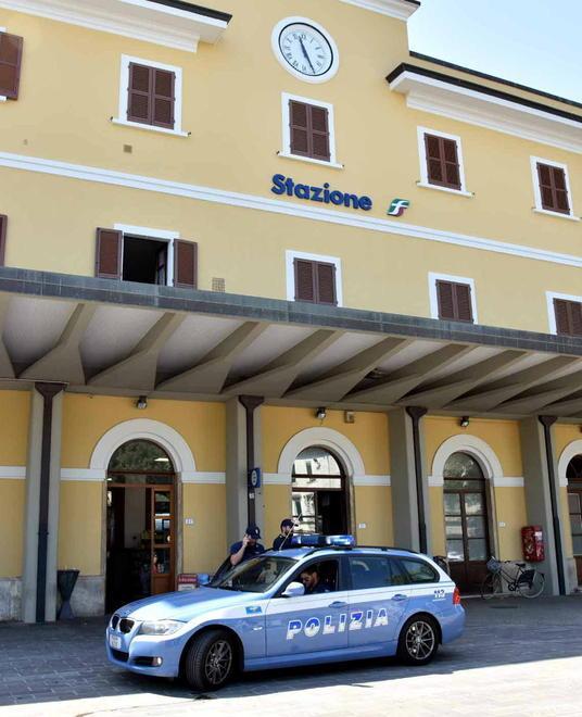 Senza biglietto, danneggiano il treno e vengono denunciati 
