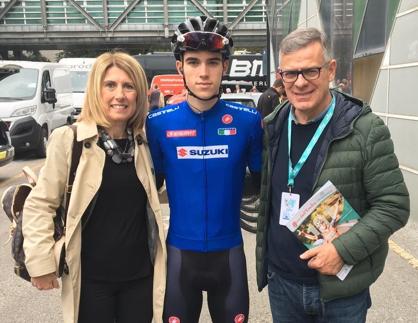 La gioia del padre Roberto «Per me il suo Tour Giovanni lo ha già vinto» 