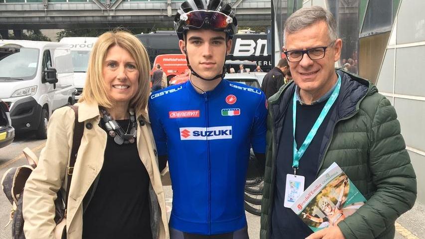La gioia del padre Roberto «Per me il suo Tour Giovanni lo ha già vinto»