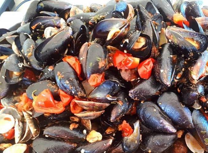 Cozze, vongole seppie e baccalà Grande festa per la Madonna 