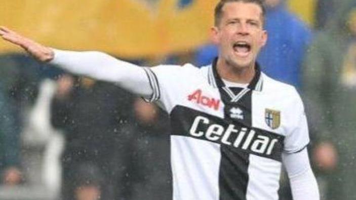 Il difensore Marcello Gazzola qui con la maglia del Parma
