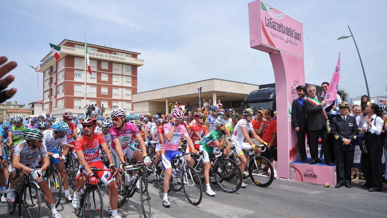 Il Giro d'Italia di nuovo in Versilia: il progetto parte da Camaiore