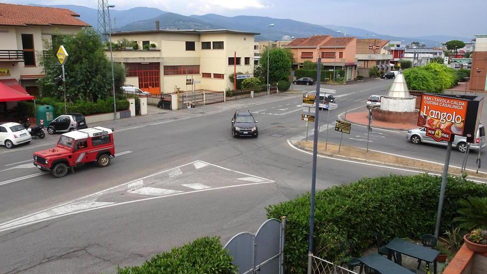 Una rotatoria anti-traffico a Sant’Agostino niente più code tra via Fermi e via Cellini
