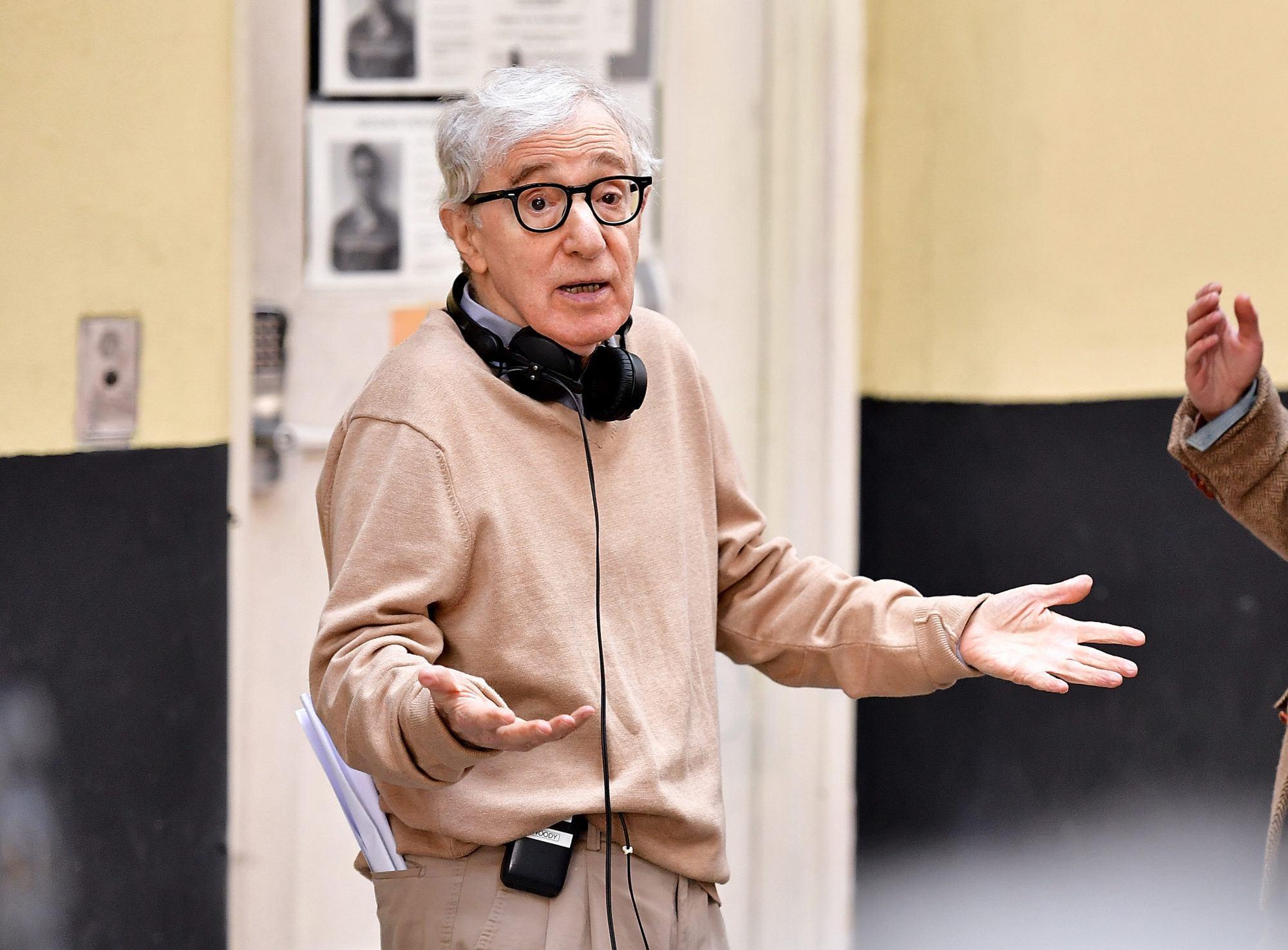 Parla Woody Allen, un buffo romantico: "I miei film? Tradotti migliorano" 