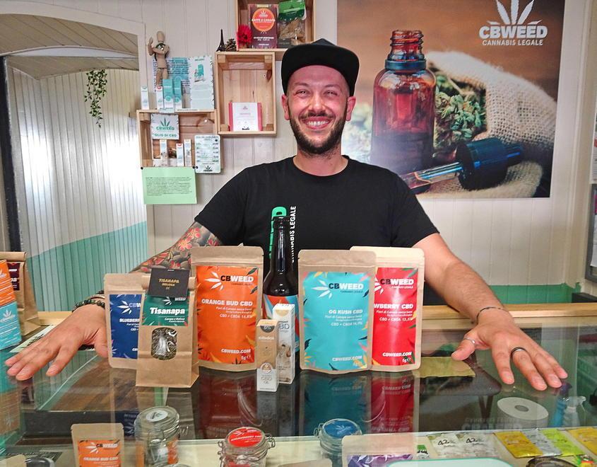 Dal relax alla cucina alla cura dei dolori: affari a gonfie vele per la cannabis light 