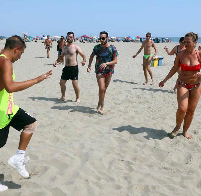 Saluti con salsa e zumba Ultima iniziativa Primola 