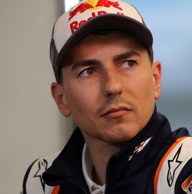 Silverstone, riecco Lorenzo «Contatti con la Ducati? Vincerò con la mia Honda»