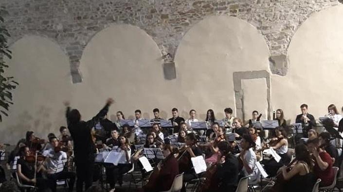 Salotto ai Giardini. È il gran finale con due concerti e un tour serale