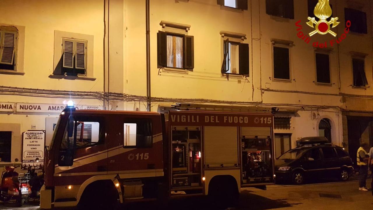 Fiamme in Borgo Cappuccini, evacuata una palazzina