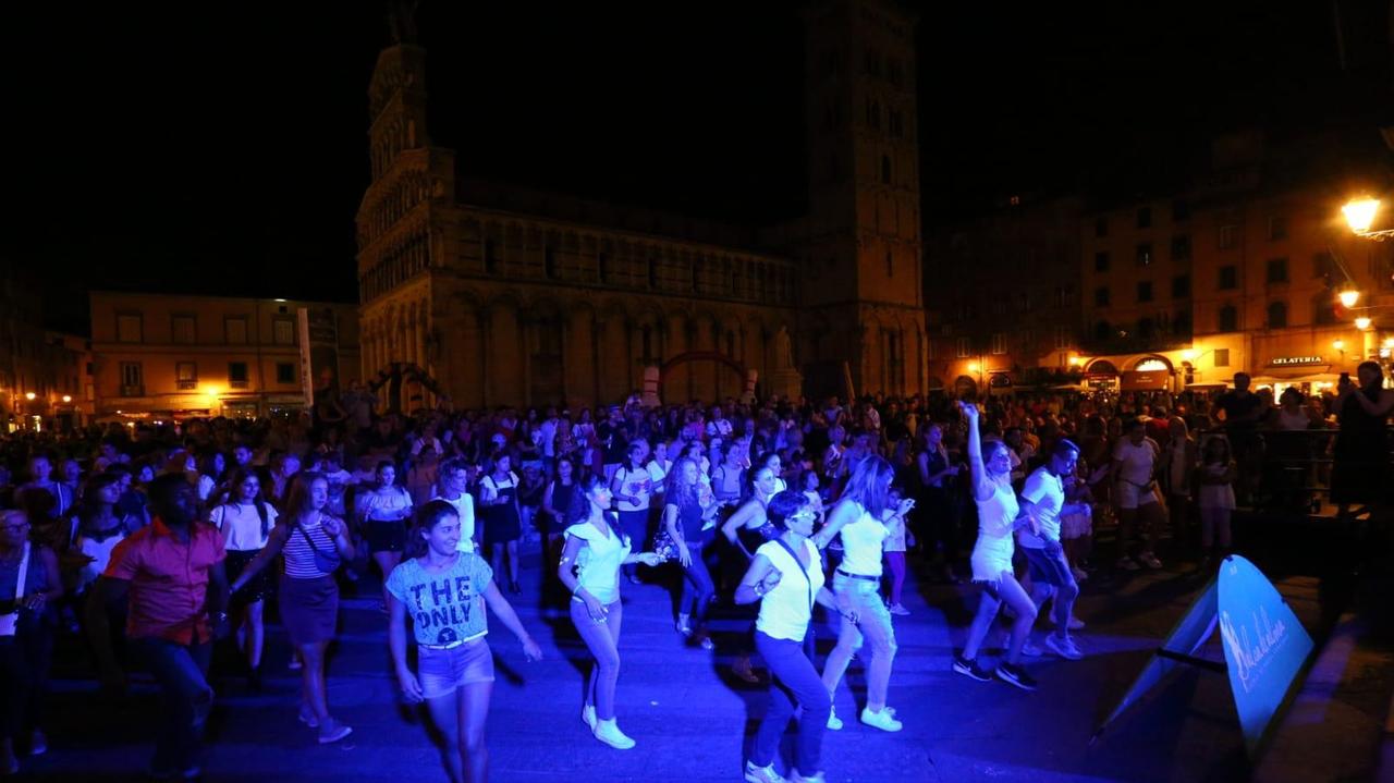 Successo per la Notte bianca, 70mila persone in centro