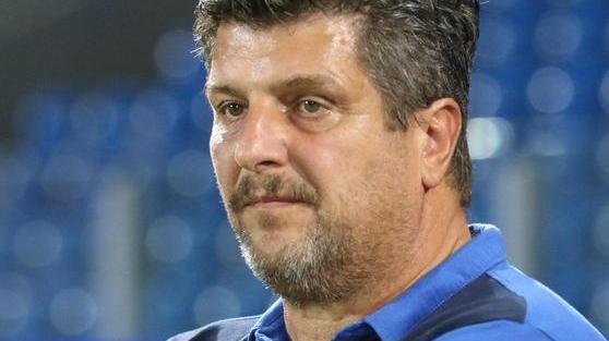 Pontedera, che partenza La Carrarese paga dazio