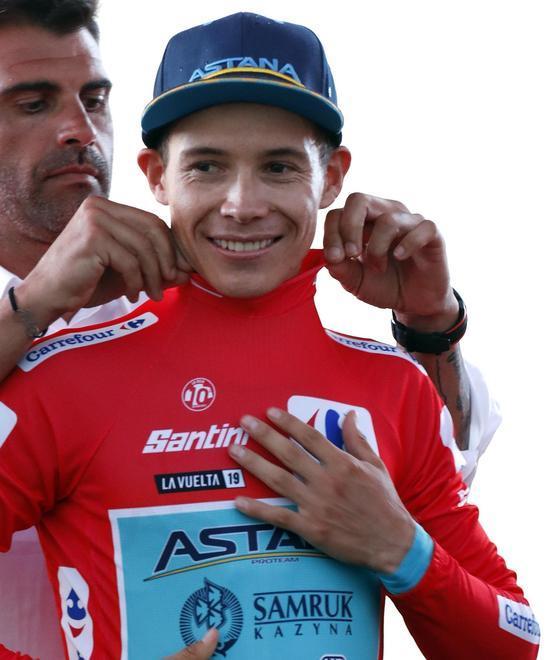 Lopez è la prima maglia rossa Cadono Roglic e Fabio Aru