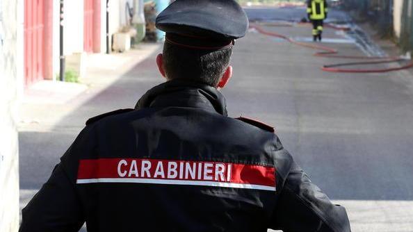 Migrante furioso chiede soldi e aggredisce un carabiniere