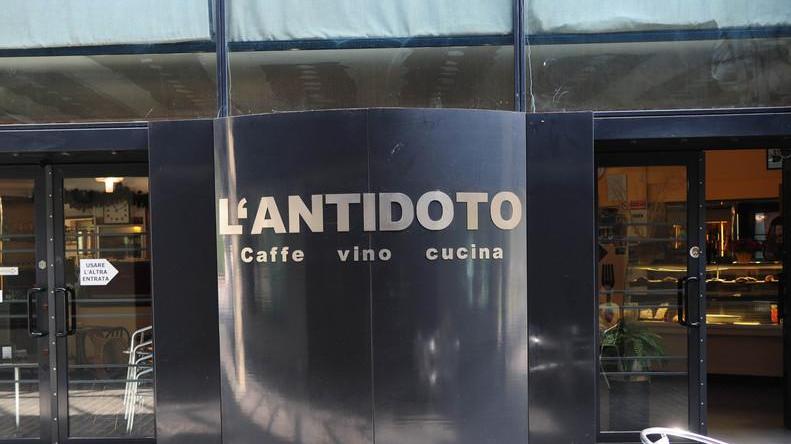 Faccia a faccia all’alba tra ladro e barista «Basta, è intollerabile»
