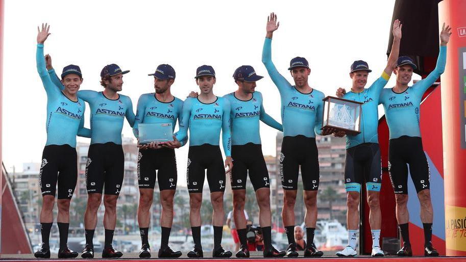 Prima maglia a Lopez