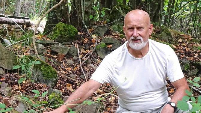 Maurizio Ferrari nei luoghi dove nel 1922 fu scoperta la tomba di epoca romana