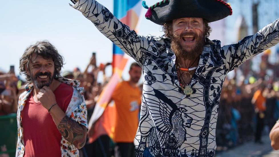 Conto alla rovescia per il Jova Beach Party: sette treni in più per partecipare allo show