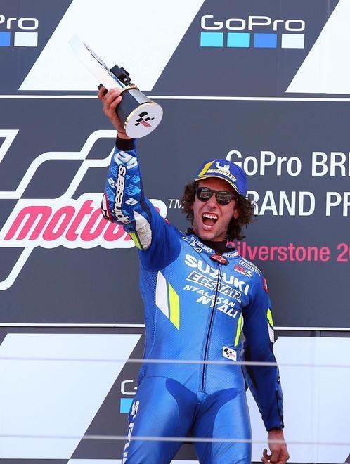 Capolavoro di Rins Sorpasso da urlo all’ultima curva Marquez è battuto 