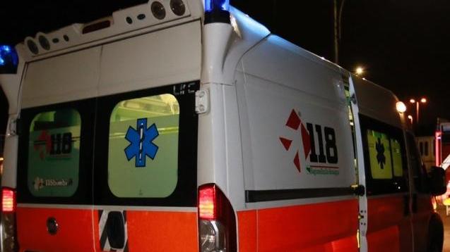 In un bar del centro la festa è da brivido Malore per un ragazzo