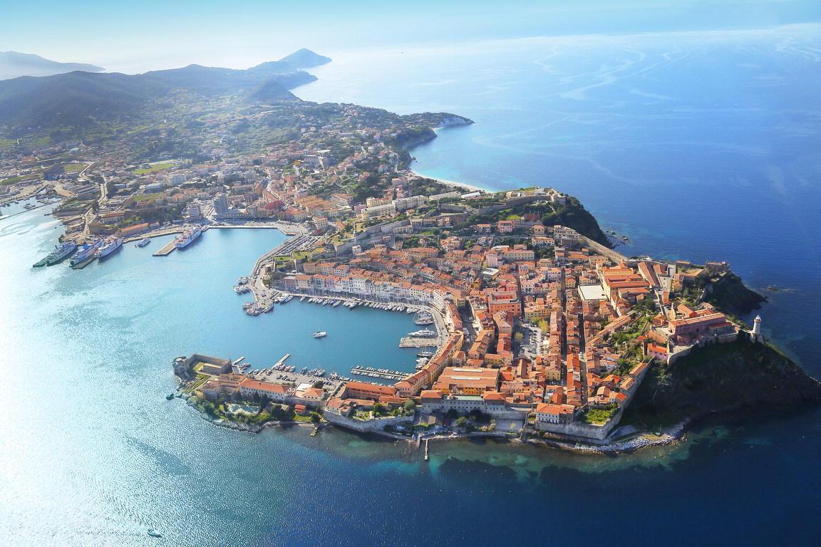 Un libro per raccontare le 100 meraviglie dell’Elba (+1) 