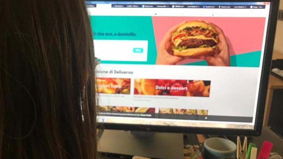 Deliveroo punta su Viareggio e cerca riders per le consegne