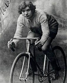 La storia di Alfonsina, la prima donna in gara al Giro d’Italia, rivive al parco Pertini 
