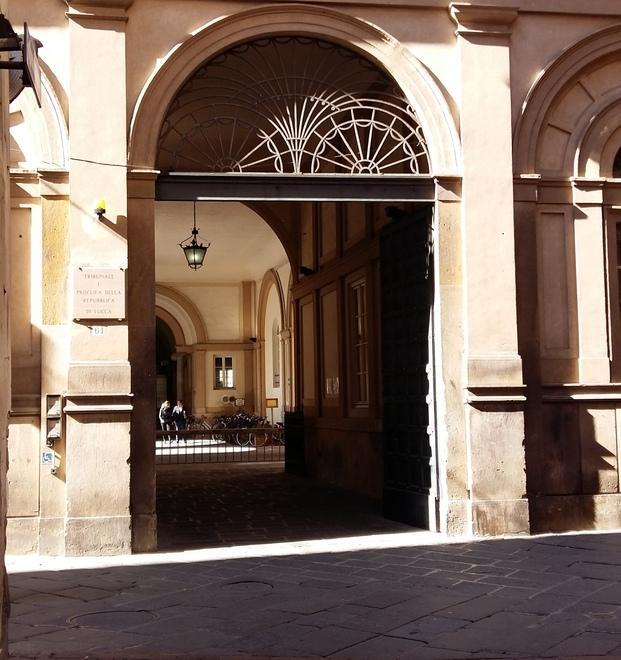 Allontanato da casa il quarantenne alcolista che minaccia la madre 