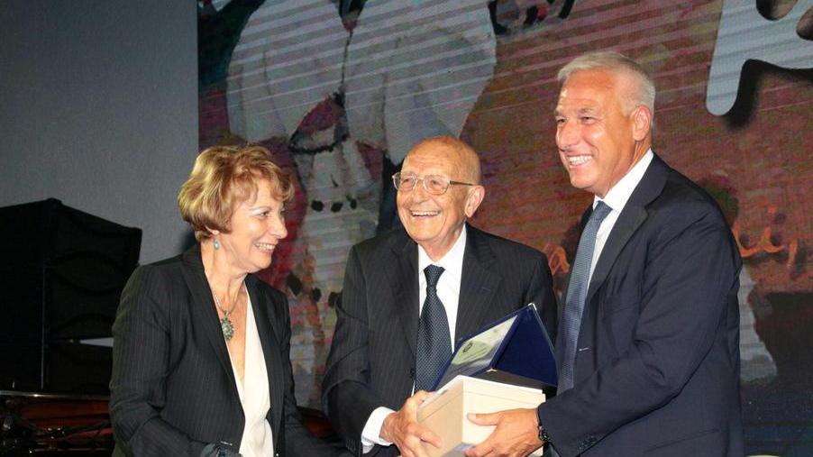 Premio Viareggio, la Lega difende Salvini e contesta Cassese