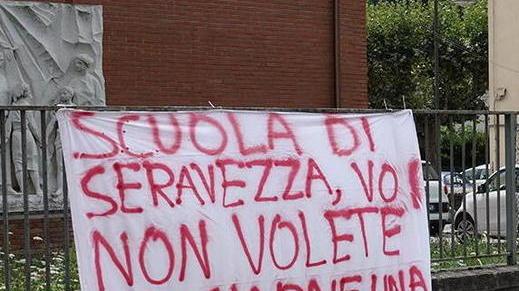 Le classi quarta e quinta delle Frediani trasferite nella scuola del Frasso