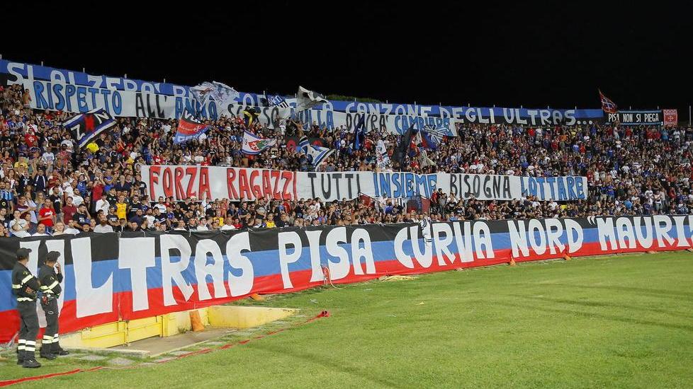 Più di 10mila per il derby tra Crotone e Cosenza In tanti anche all’Arechi