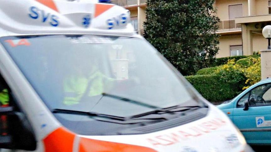 Uccisa da un infarto mentre è in casa, era in vacanza dal figlio
