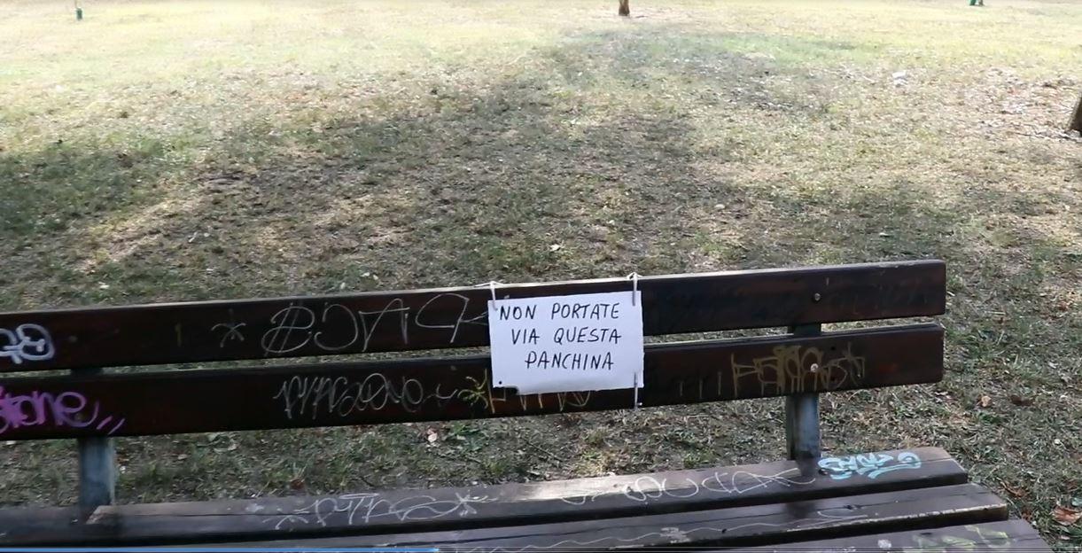 "Via le panchine dello spaccio": ecco il piano delle rimozioni