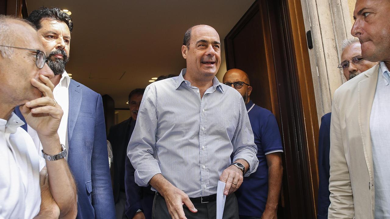 Regionali, Zingaretti apre all'accordo col M5S per la Toscana