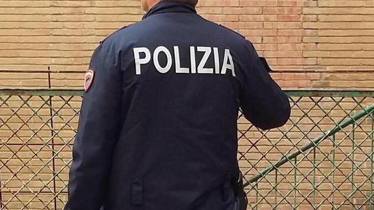 Lite tra vicini di casa, intervengono gli agenti