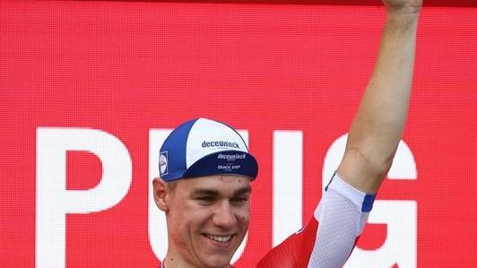 Jakobsen al fotofinish Oggi si inizia a salire