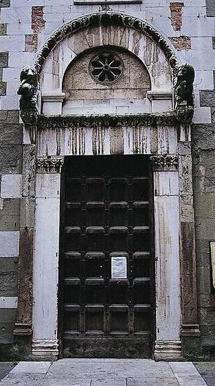 Lucca Crea restaurerà il portale di Sant’Andrea 