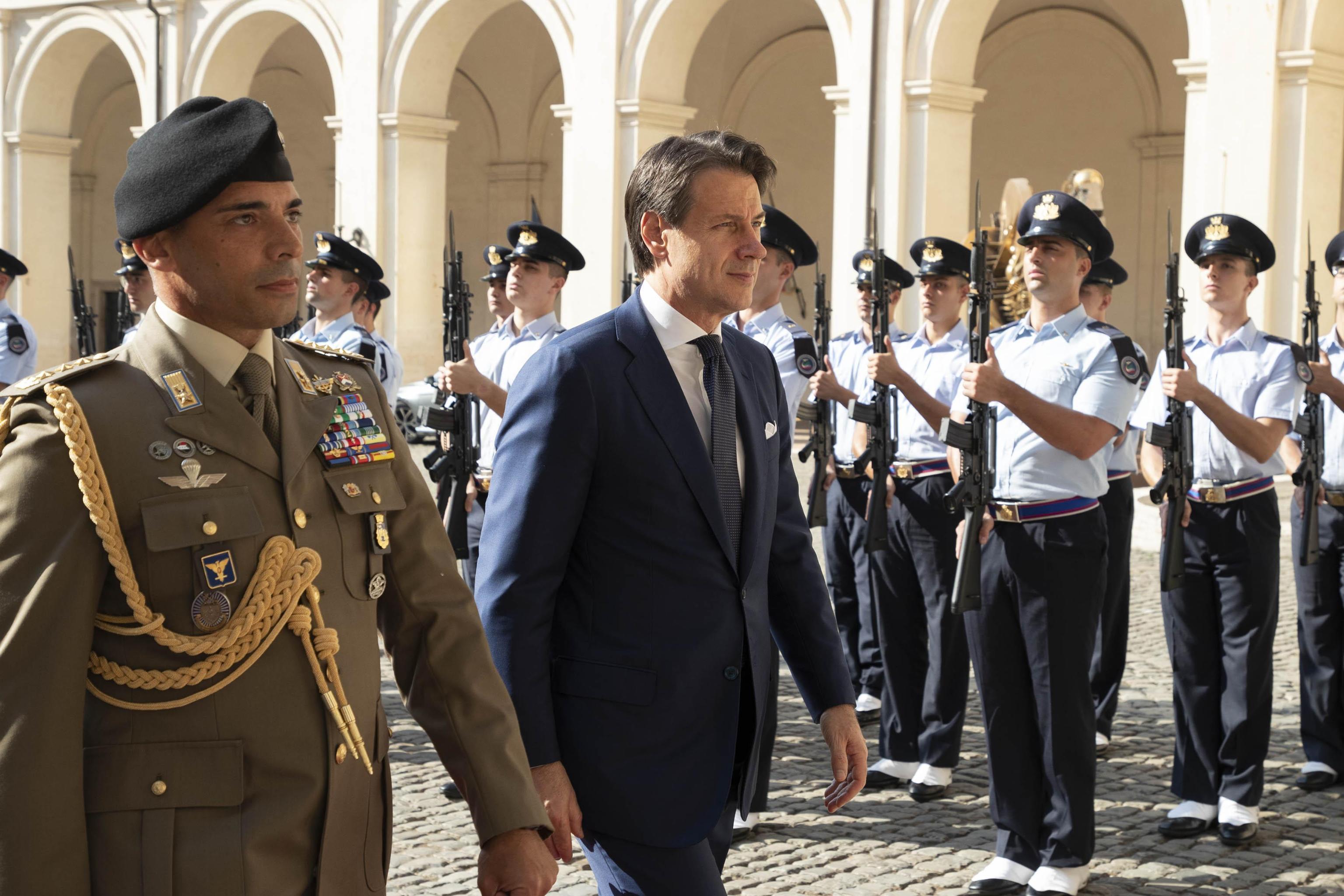 Così nasce il governo delle convenienze parallele
