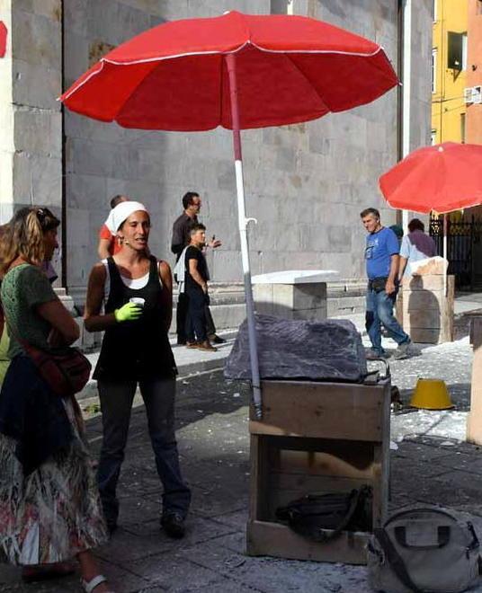 In piazza del Duomo torna il simposio di scultura a mano 