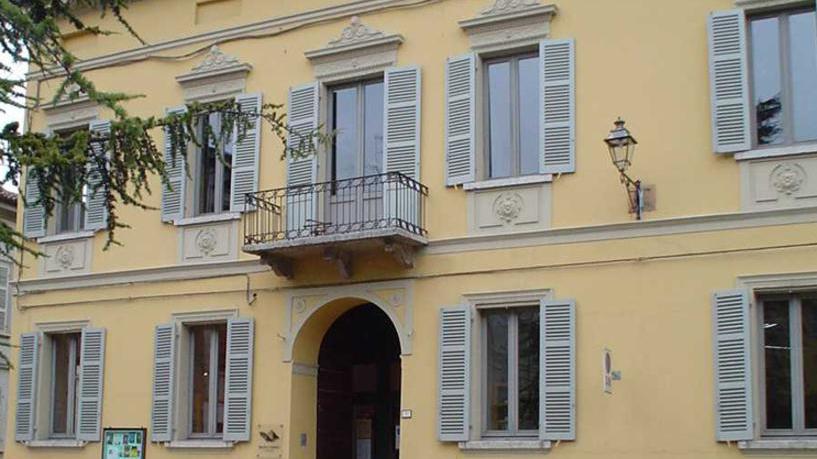 La biblioteca comunale di palazzo Frattini festeggia i 35 anni d’attività