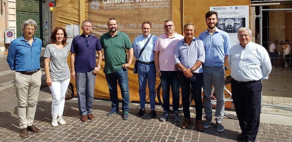 Duomo, lavori post sisma ancora fermi. La facciata sarà scoperta ai lati 