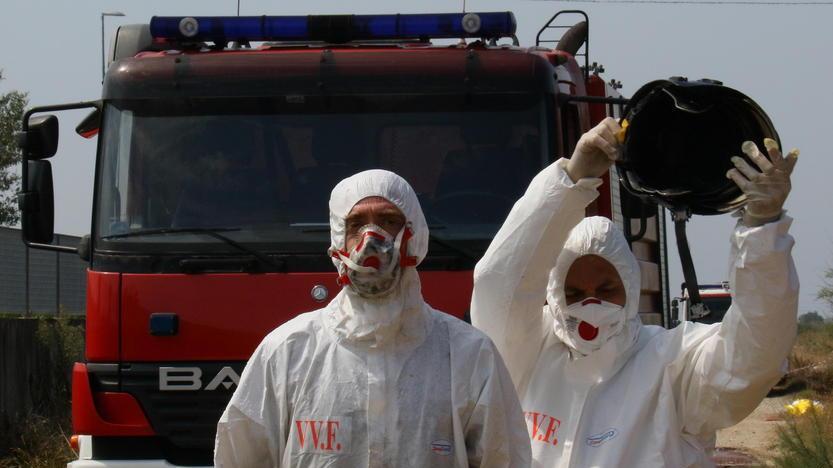 Faldo, operai al lavoro tra mascherine e tanta paura: «Nessuno ci dice che cosa respiriamo»