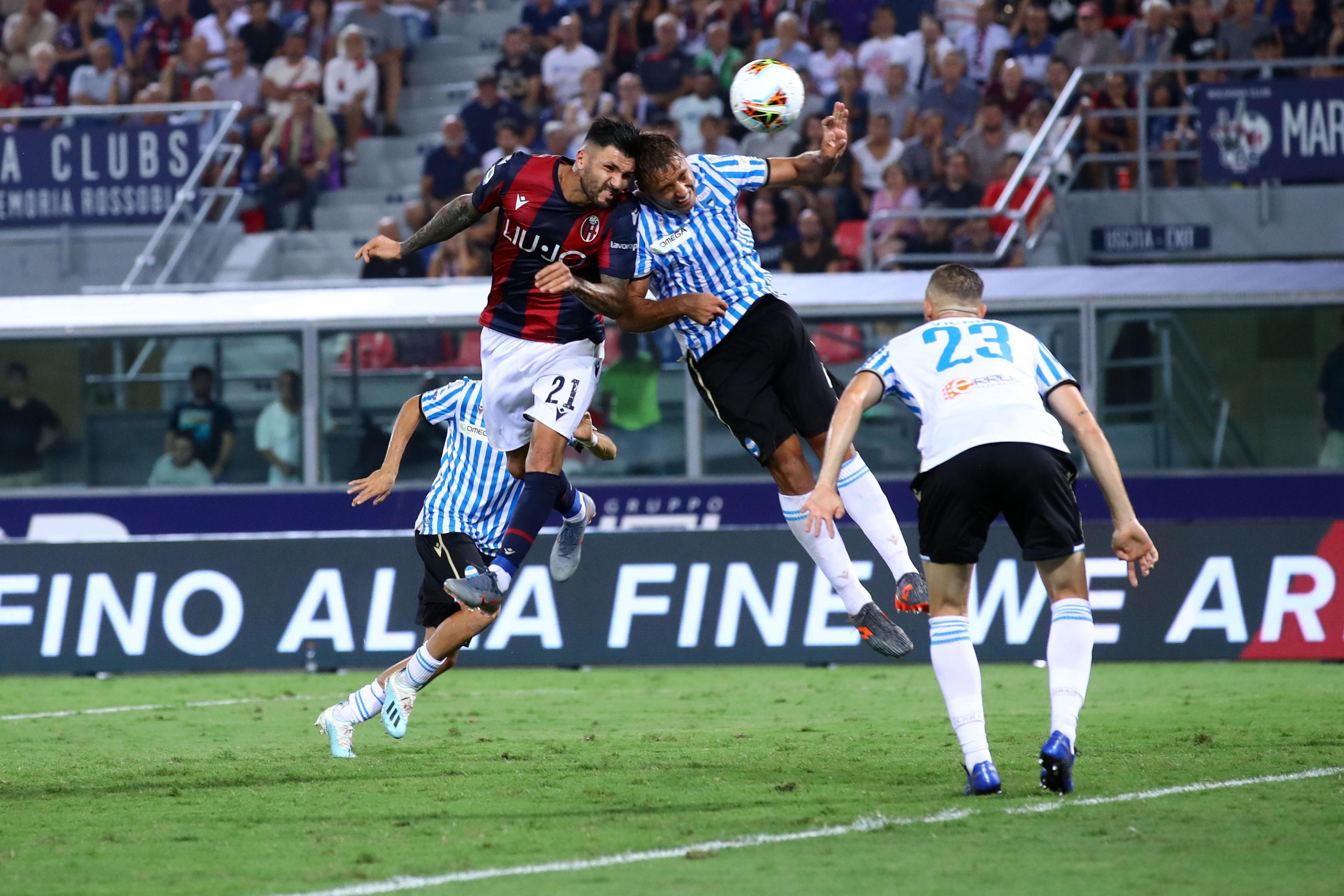 Soriano precede Cionek e firma l'1-0 per il Bologna
