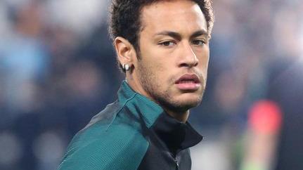 Neymar vola verso il Barça e “libera” Dybala al Psg Roma, colpo Smalling