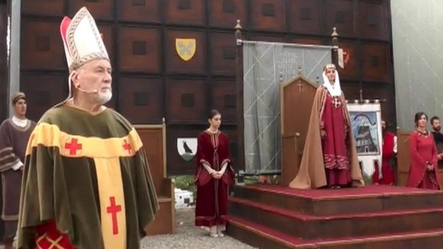 Rievocazione storica per tre giorni a Canossa ricordando il “perdono”